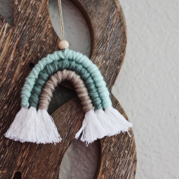 R A I N B O W - Picture 2 of 3